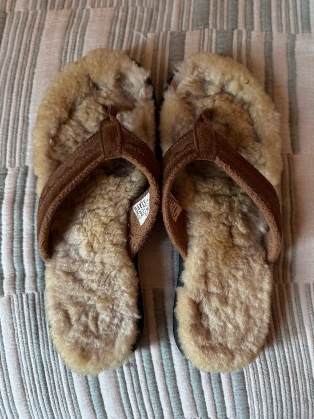 Women’s L.L. Bean suede, shearling-lined flip flop slippers